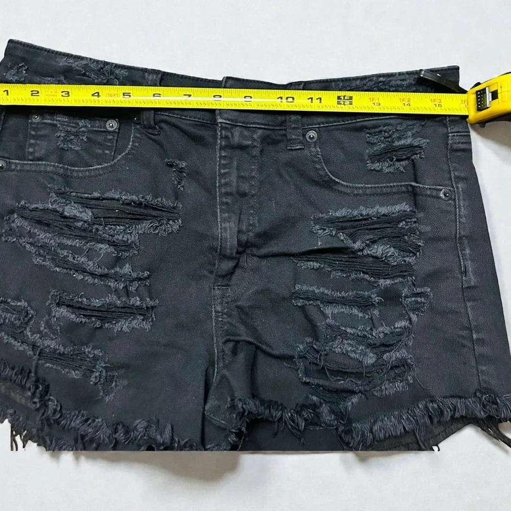 American Eagle Vintage Hi-Rise Festival Shorts | 10 | Black Distressed